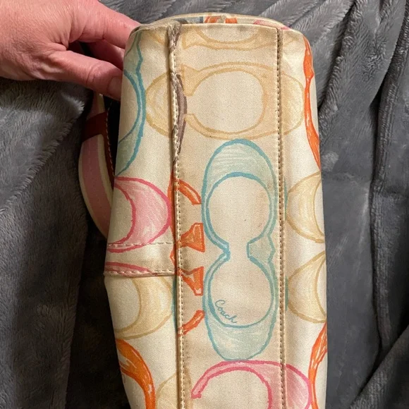 Coach barrel bag L0694-10677 and matching wallet. - Picture 4 of 11